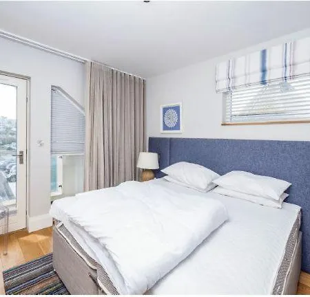 Luxurious Apartment, 180° Beach Views & Parking St Ives  Exterior photo