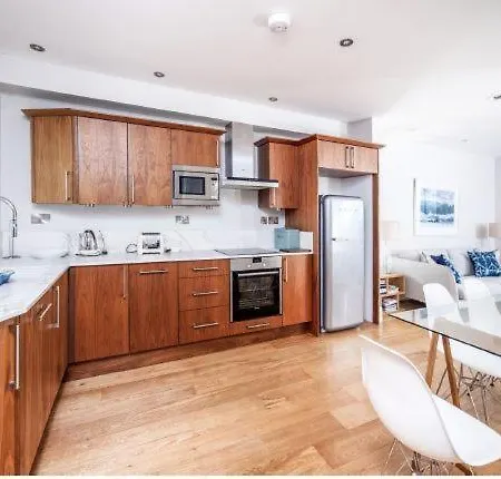 Luxurious Apartment, 180° Beach Views & Parking St Ives  Exterior photo