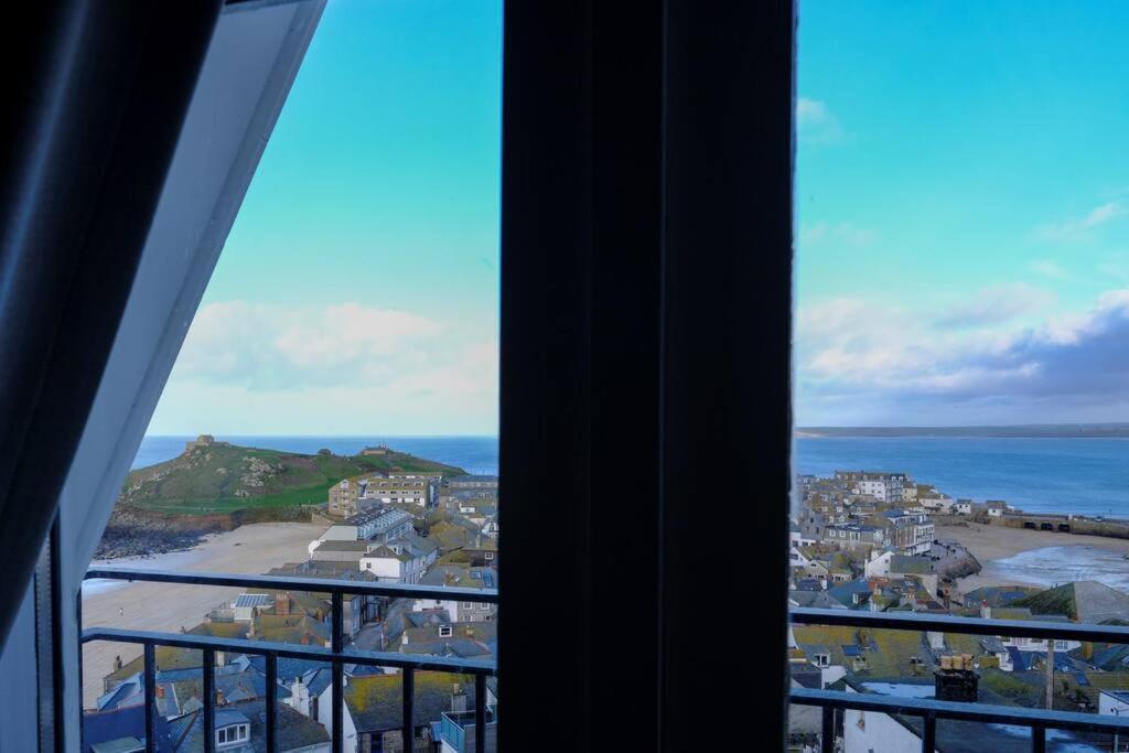 Luxurious Apartment, 180° Views & Parking Апартаменты