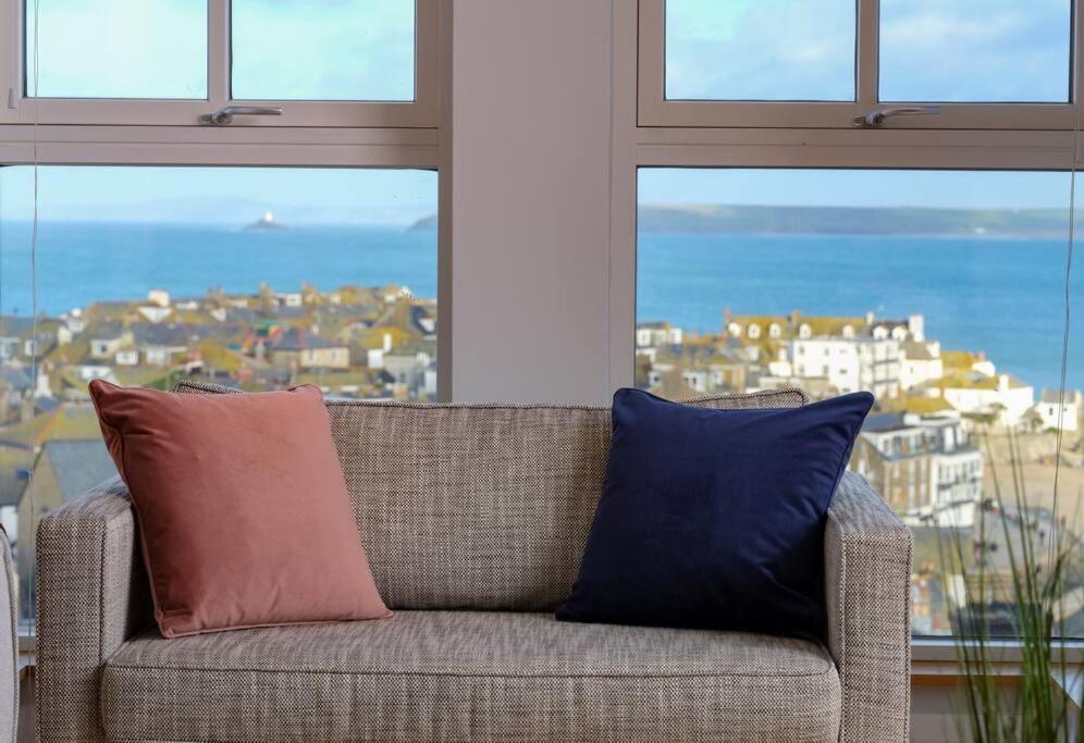 Luxurious Apartment, 180° Views & Parking Apartment *