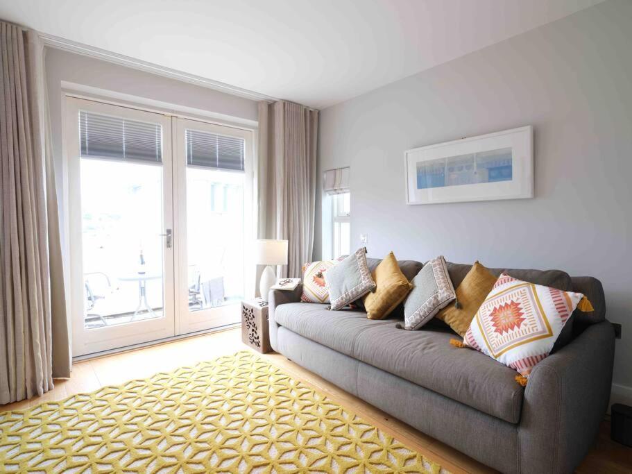 Luxurious Apartment, 180° Views & Parking Apartment