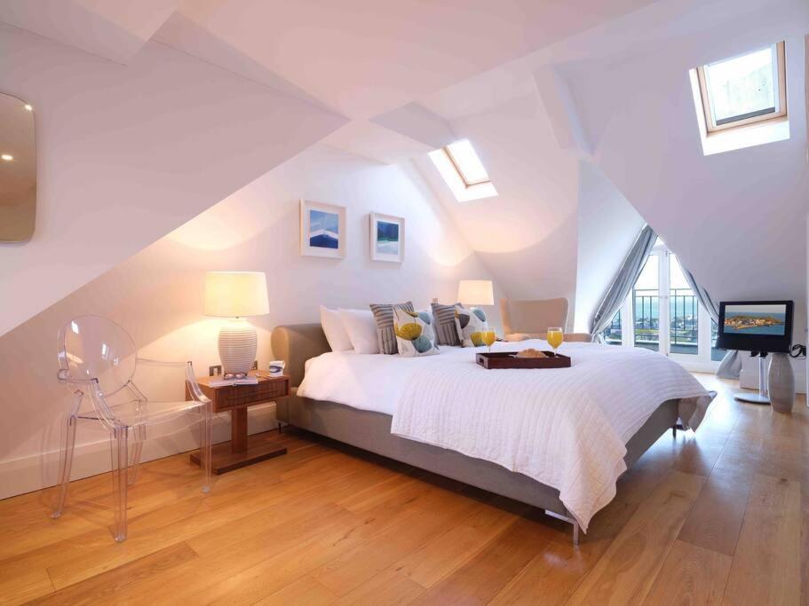Apartment Luxurious Apartment, 180° Views & Parking