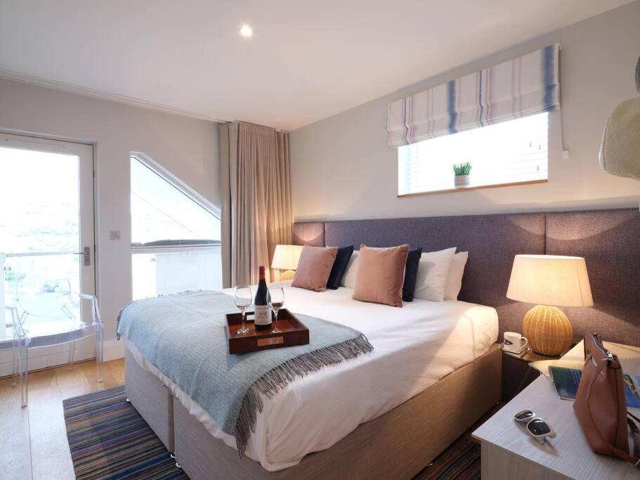 Apartment Luxurious Apartment, 180° Views & Parking