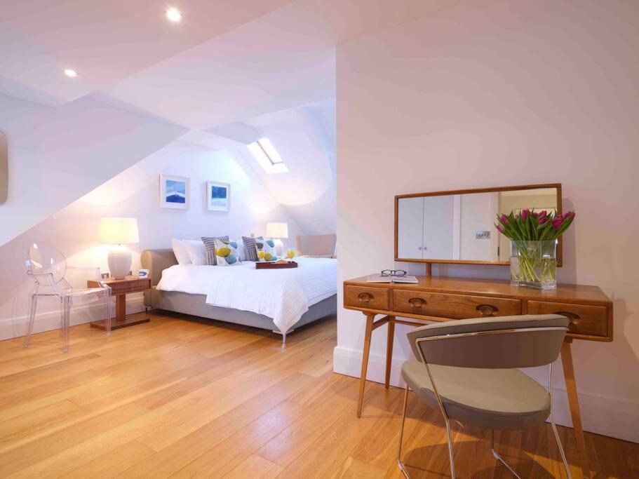 Apartment Luxurious Apartment, 180° Views & Parking